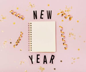 Planejamento de metas de saúde para o ano novo com foco em fitness, nutrição e saúde mental usando o Cartão Benefícios Ágape Sênior